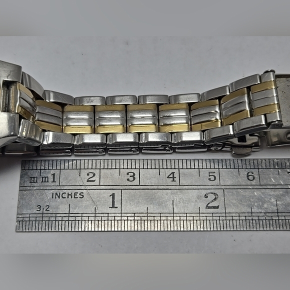 Womens Pulsar VX82-X310 Diver Style Date Watch Gold Silver Two Toned New Battery - Picture 8 of 11